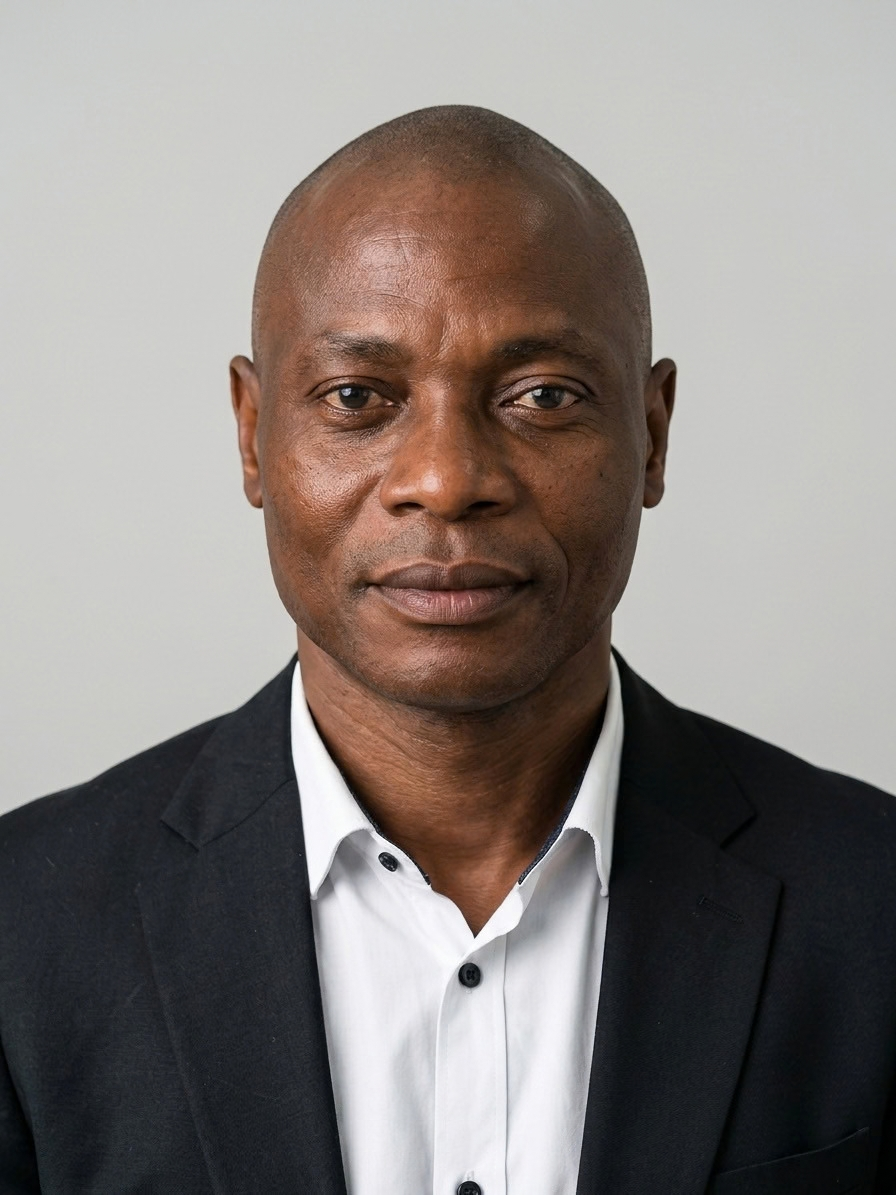 Clever DBharo Mukanya, auteur du roman Forsaken